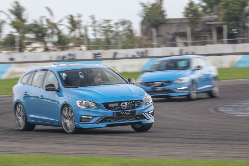 關閉ESC電子車身穩定控制系統的Volvo V60 Polestar，展現相當出色的穩定性，車身沒有出現讓人難以掌控的晃動與不確定性。