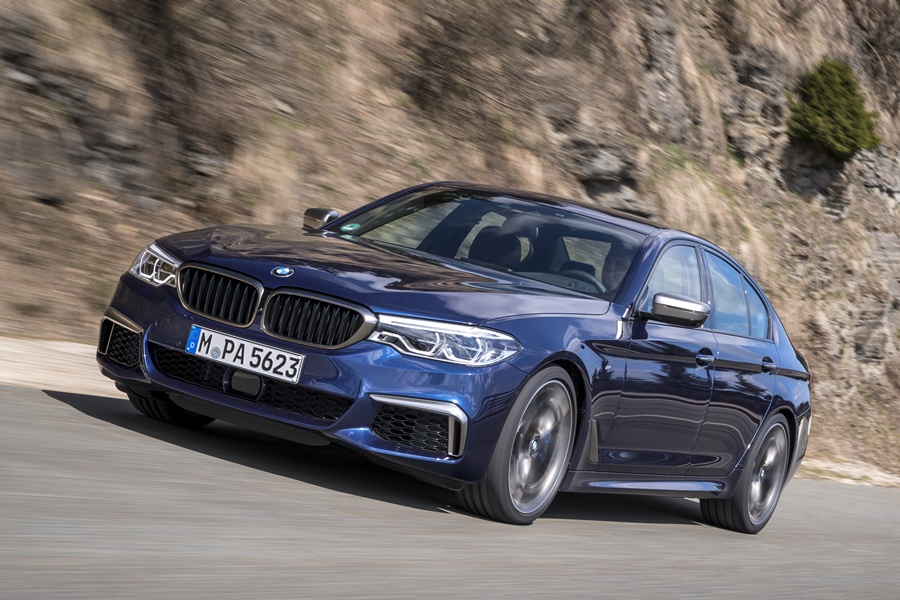 BMW 兩手策略搶客：性能 &電能 5系列推530e iPerformance與 M550i xDrive