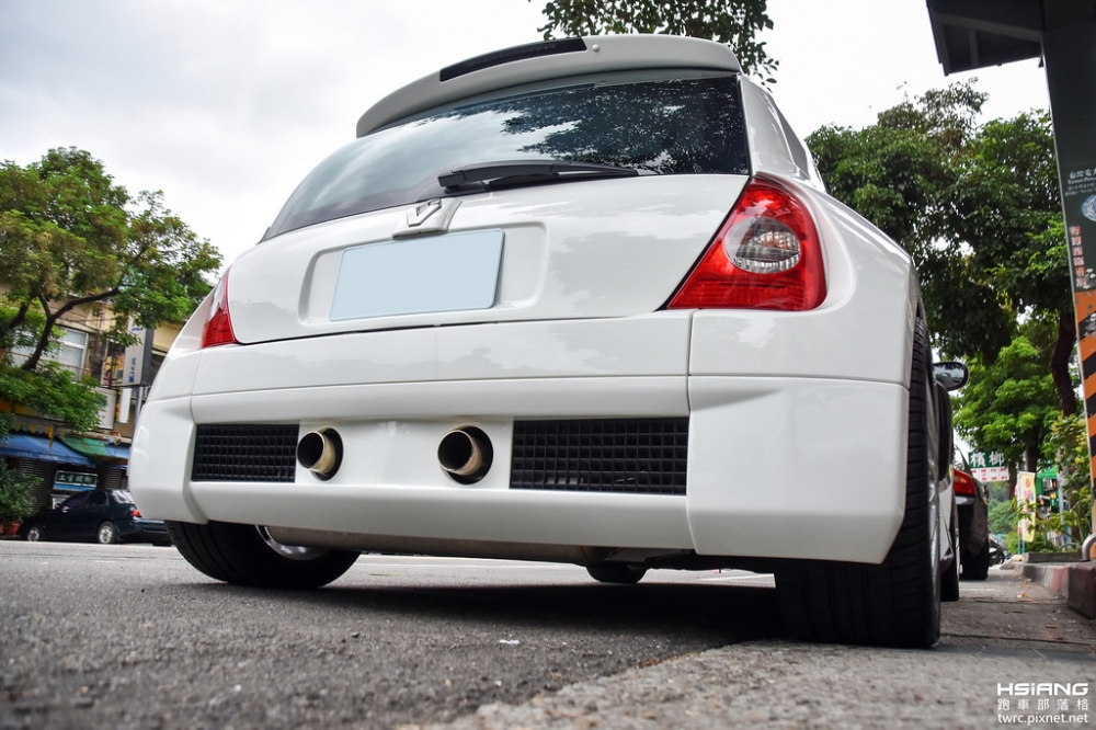 鋼砲界的MR傳奇領袖，Renault Clio V6 3.0 Phase 2