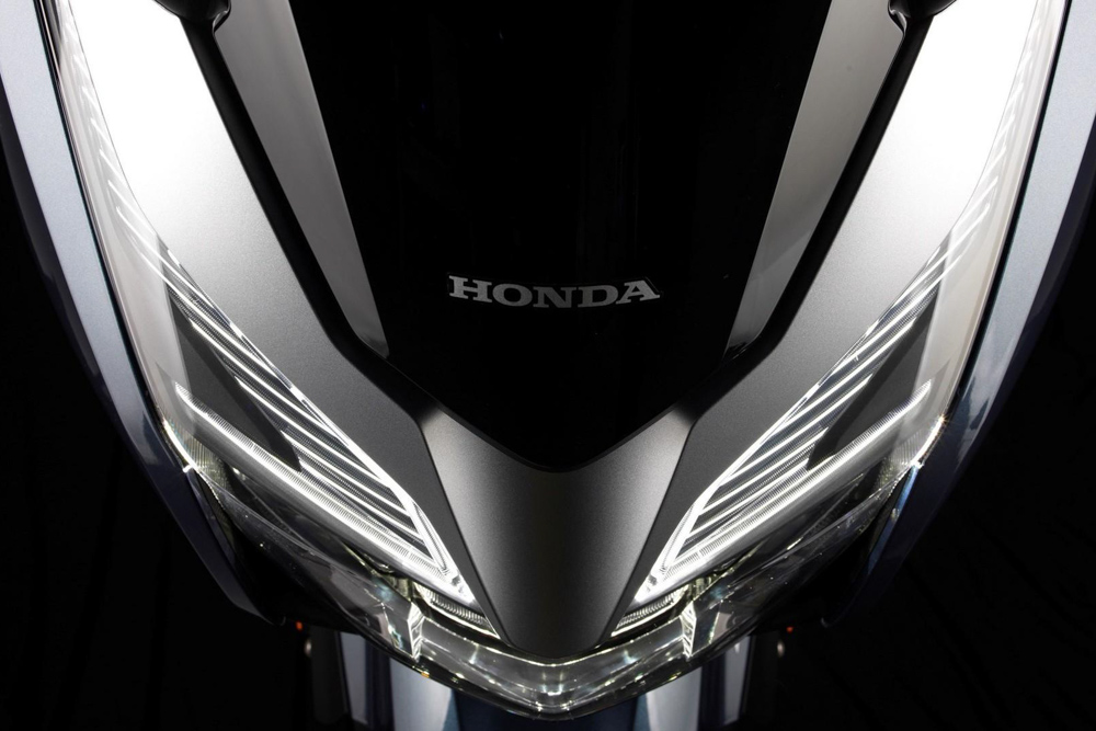 2018 HONDA FORZA 300 改款亮相