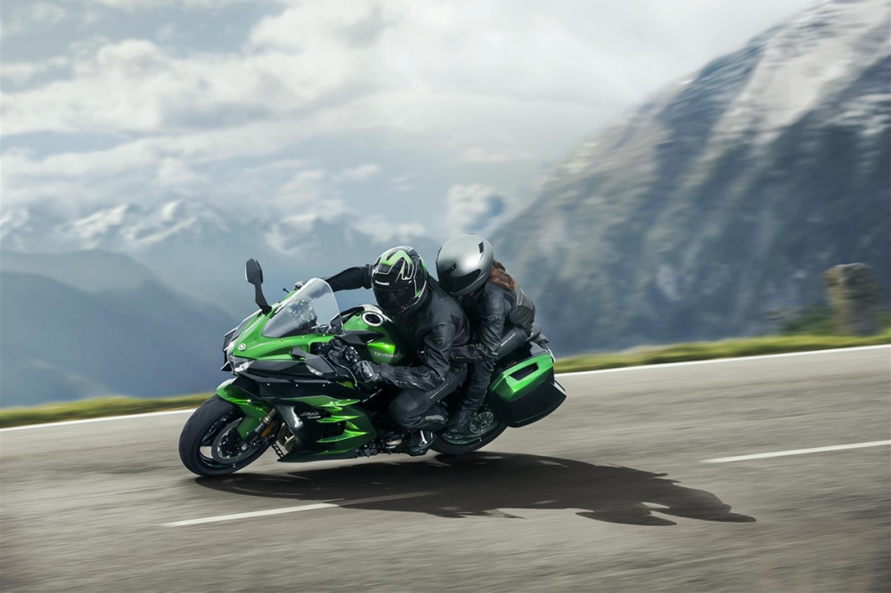 200匹旅跑 極速降臨：2018 KAWASAKI H2 SX