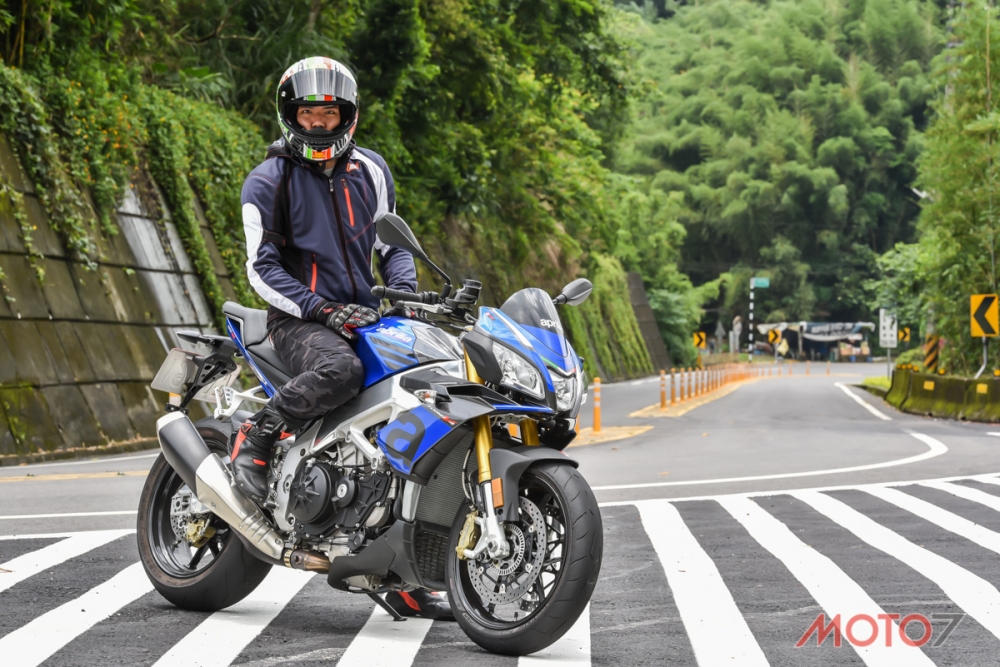 Moto7站長實測Tuono V4 1100 RR