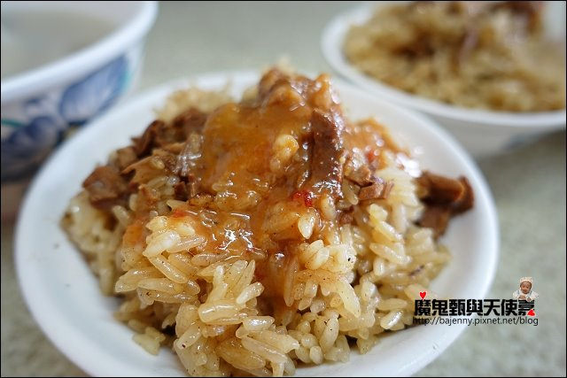 《小姑食記》捷運板南線/龍山寺站美食~萬華火車站附近 阿萬油飯四神湯