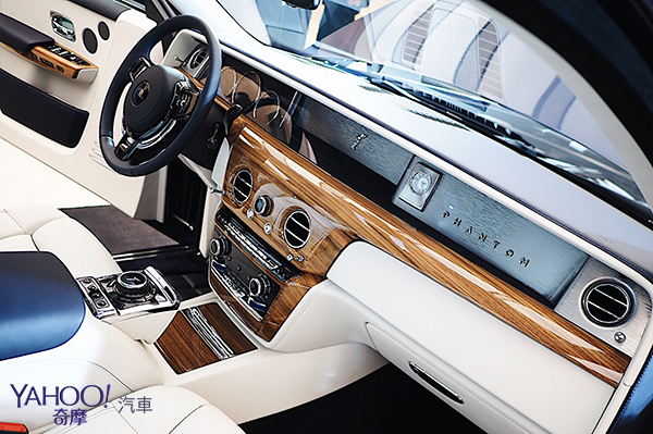 王者座駕、終於降臨！Rolls-Royce勞斯萊斯第8代Phantom在台正式發表