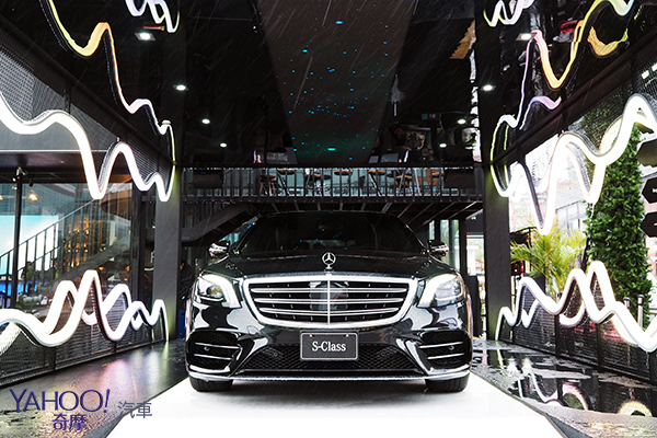 【台北車展】Mercedes-Benz外展番外篇！一起來信義區體驗S-Class的智能舒活之旅－2018台北車展