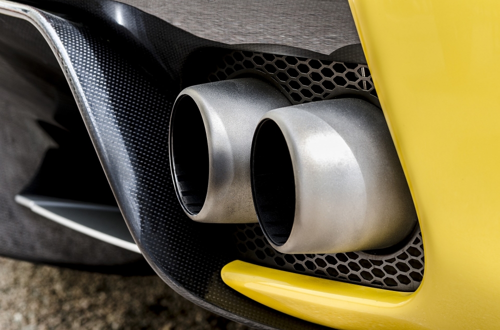 【汽車特企】汽車保養最容易忽略的一件事 - 清積碳