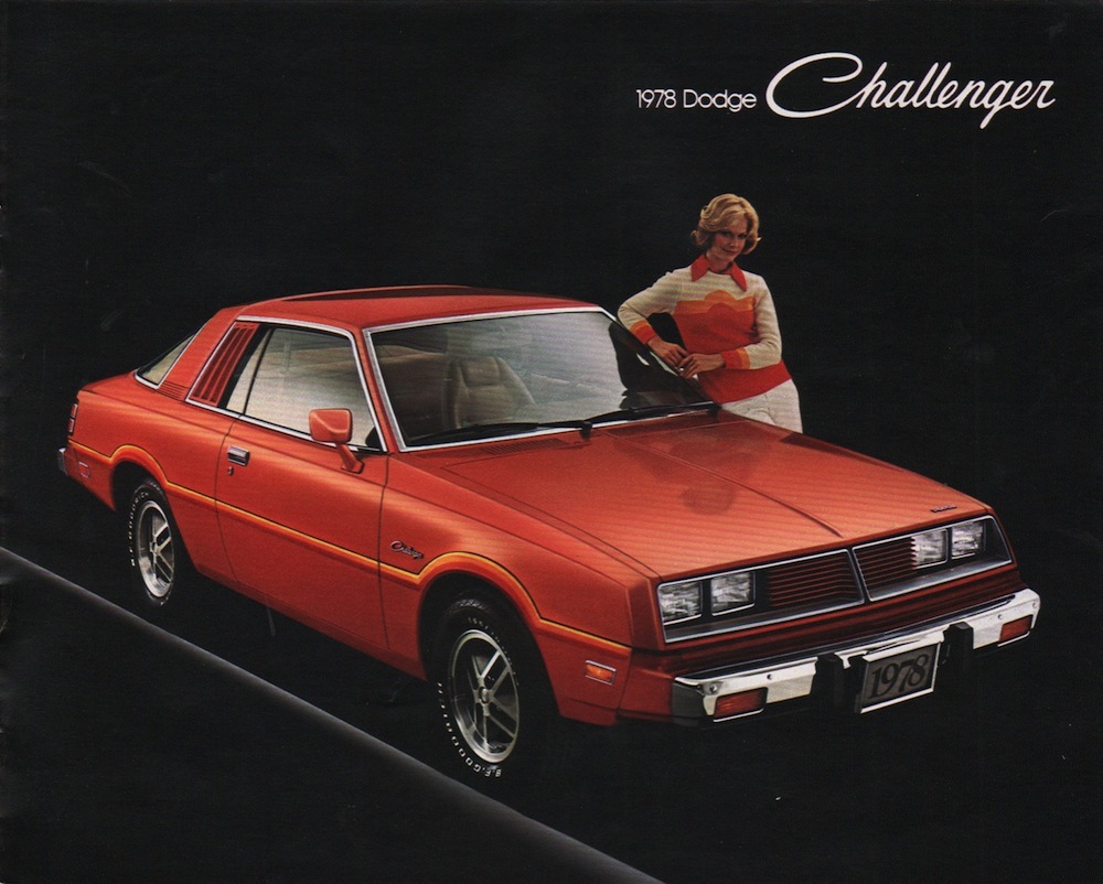 第二代道奇挑戰者少點肌肉感、多了些日系氣息，這是因為由日本三菱生產製造，也有人認為失去了美式肌肉車的靈魂。（圖片來源：http://paintref.com/cgi-bin/brochuredisplay.cgi?manuf=Chrysler&year=1978）