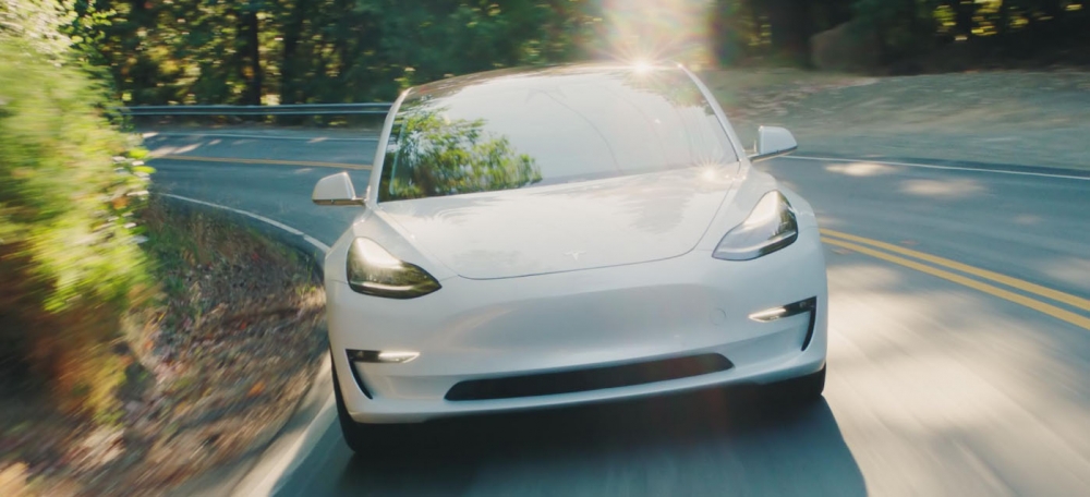 Elon Musk表示：雙馬達Tesla Model 3下週開放預訂！