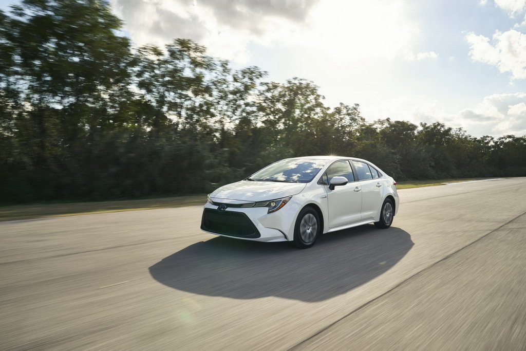 換裝四輪驅動！TOYOTA Corolla Sedan將完美移植Prius動力規格？