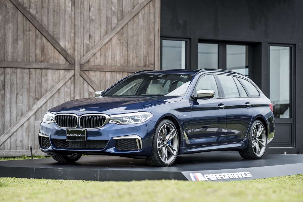 豪華與性能的集合 BMW M550d XDrive Touring強勢來襲