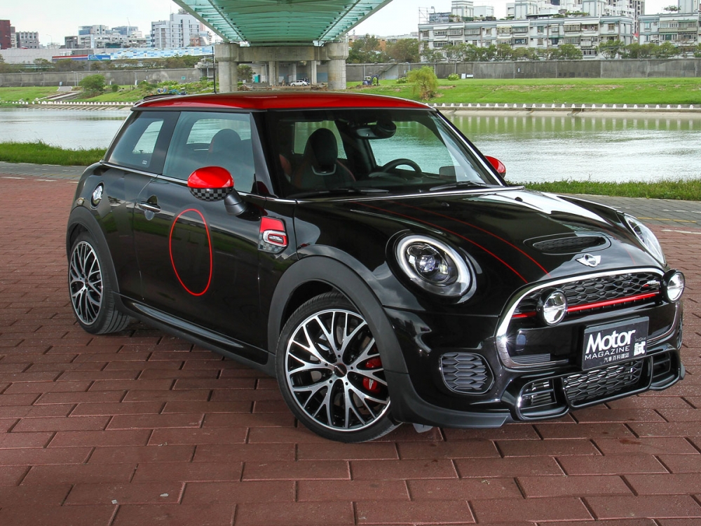 【焦點路試】稀有手排鋼砲 MINI John Cooper Works 6MT