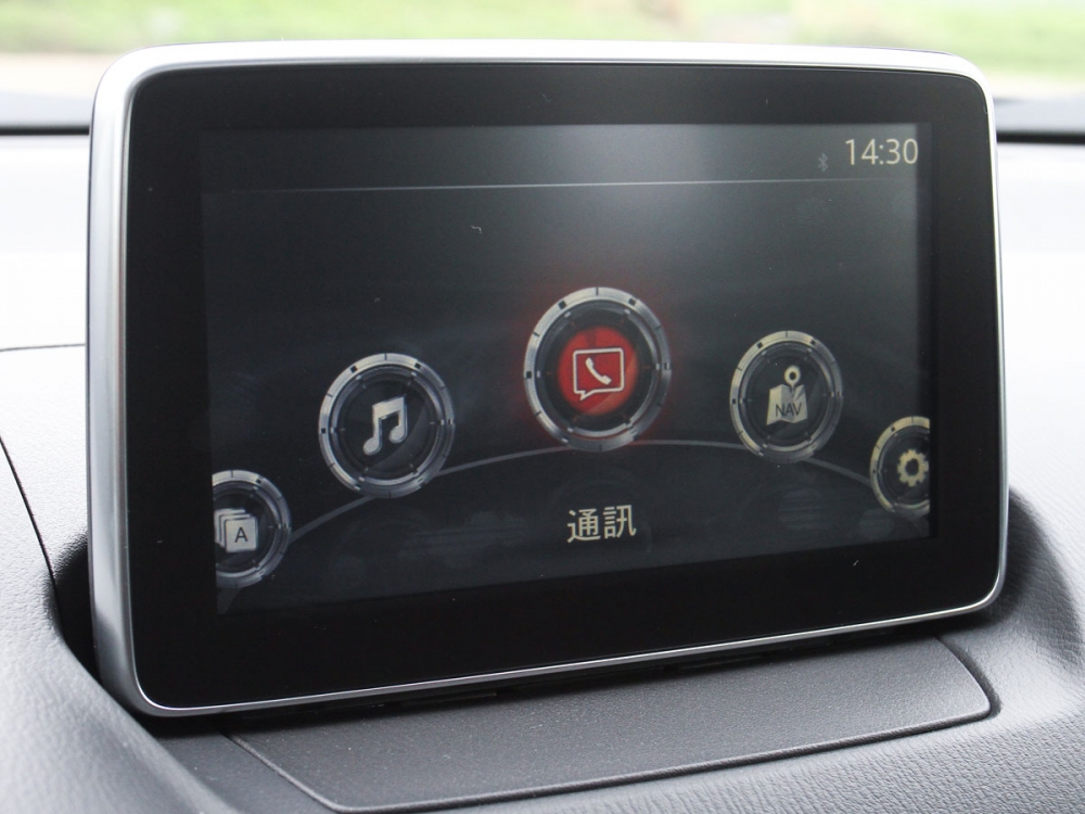 7吋觸控式螢幕，整合多項娛樂及車輛資訊。