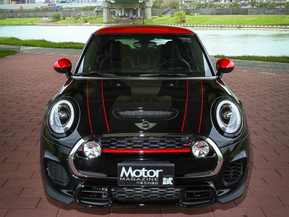 【焦點路試】稀有手排鋼砲 MINI John Cooper Works 6MT