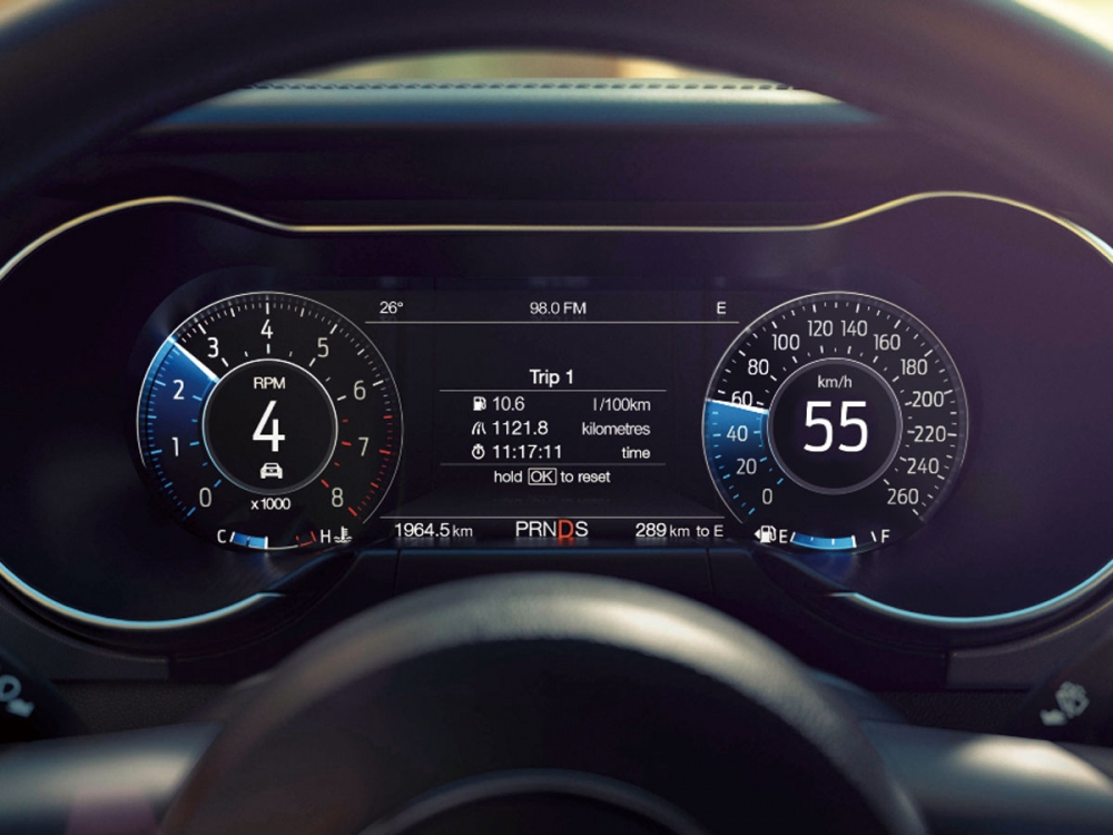 全車系標配12.3吋全液晶多功能顯示儀表螢幕，不僅可針對動態行車模式變換不同的儀表畫面。