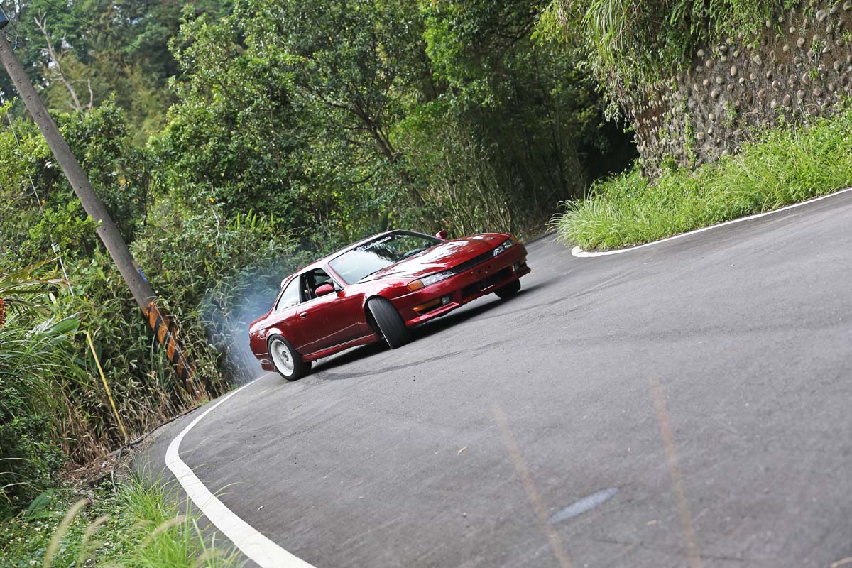 純機械式後輪驅動nissan Silvia S14 Yahoo奇摩汽車機車