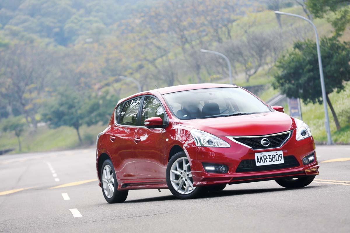 要買掀背車就看這篇 11 5 掀背長青樹nissan Big Tiida Turbo Yahoo奇摩汽車機車