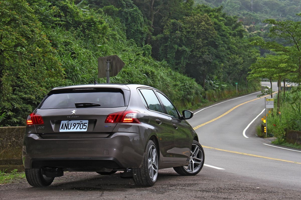 汽油動力終到來，渦輪山獅Peugeot 308 Allure+