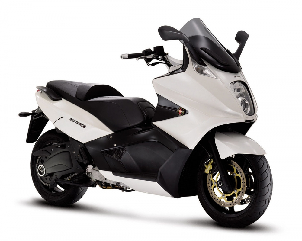 身為羊皇，Gilera GP 800於許多大羊車迷眼中有著難以取代的經典地位。