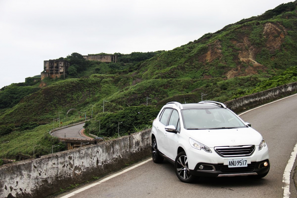 三缸渦輪搶先搭載，試駕Peugeot 2008 PureTech 1.2L Grip Control