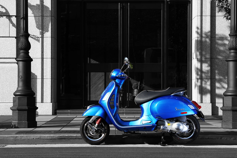 浪漫科技旅，Vespa GTS 300 ABS Edition邀你一起同行