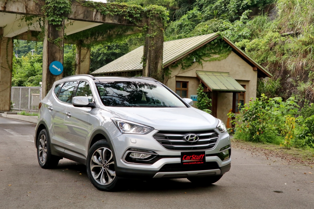 鐵漢柔情唯有親身體驗，Hyundai Santa Fe 2.2L 柴油領袖款試駕報導