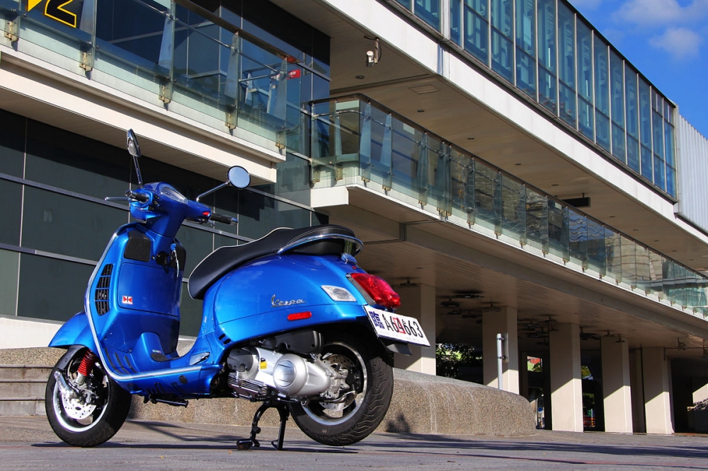 浪漫科技旅，Vespa GTS 300 ABS Edition邀你一起同行