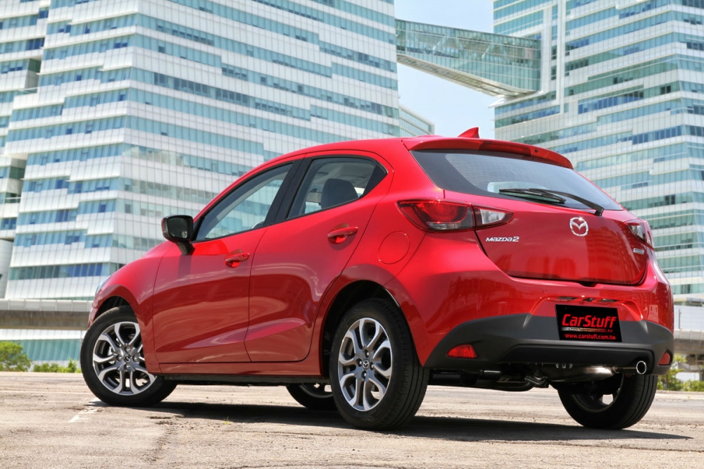 可別用代步小車看我！Mazda2頂級型比你想的還有樂趣