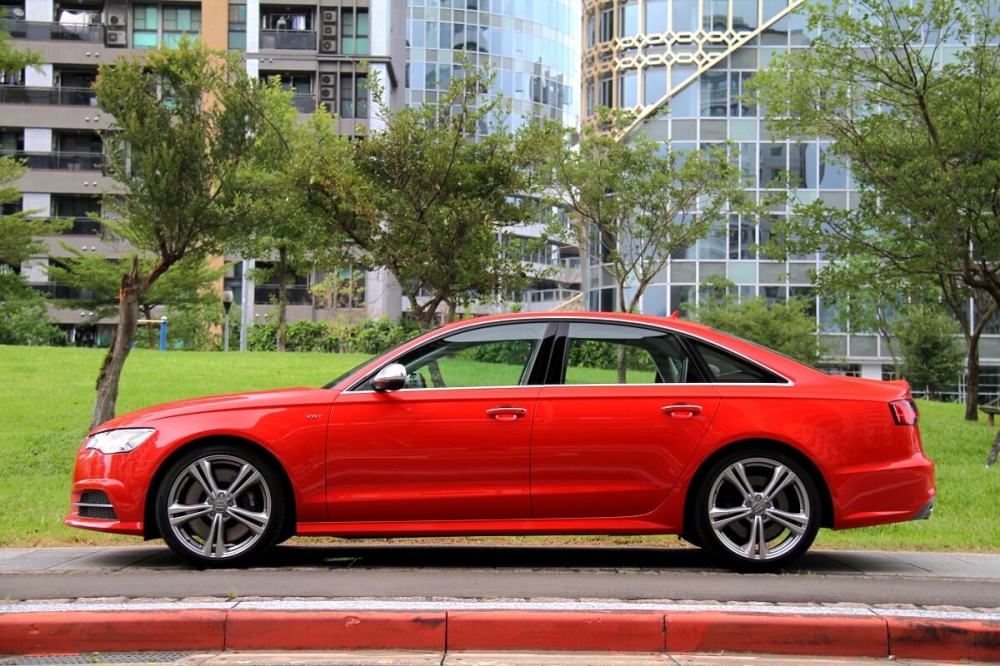 就讓Audi S6來悶燒你的小宇宙吧！