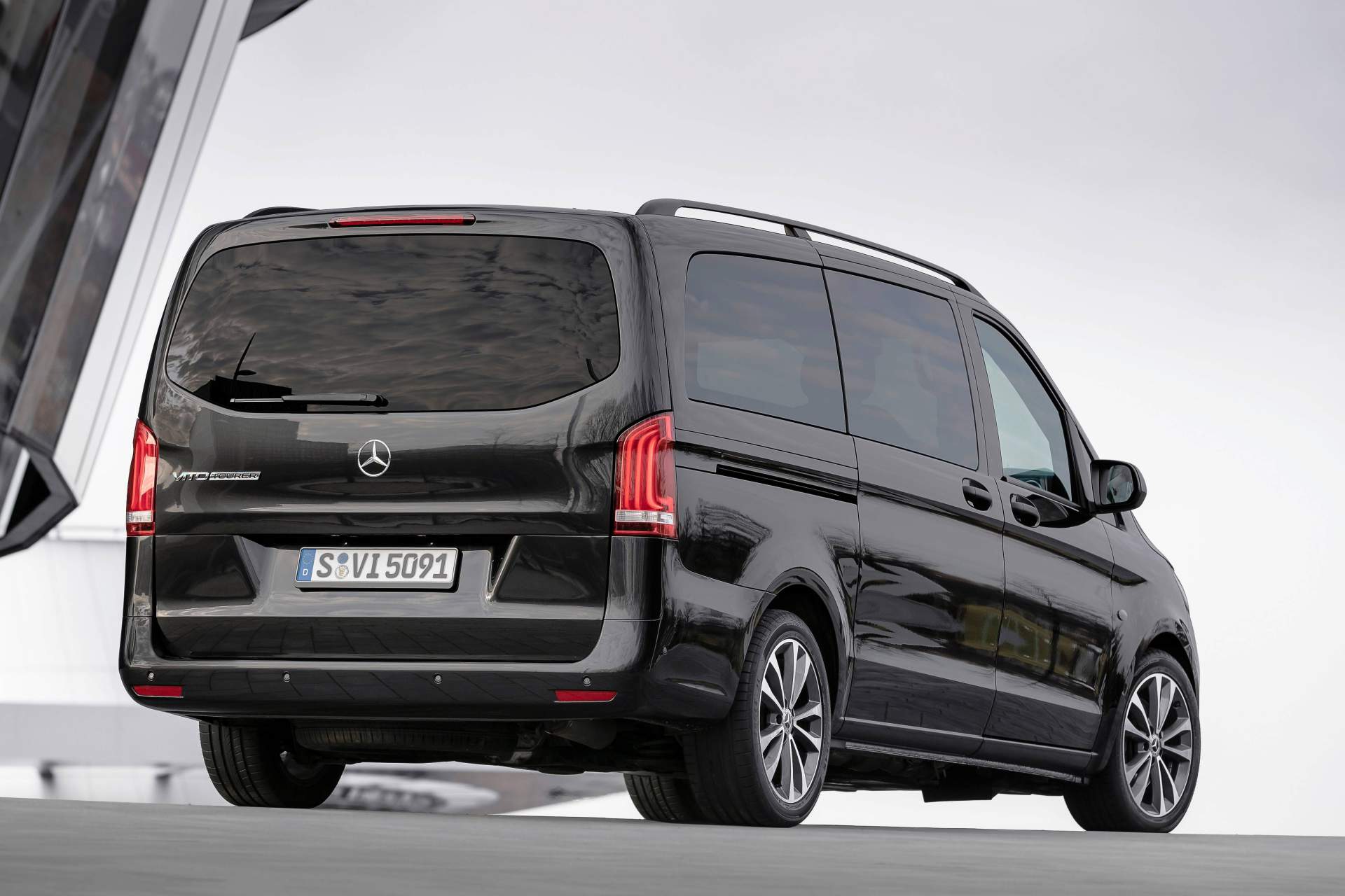 mercedes vito 9 seater 2019