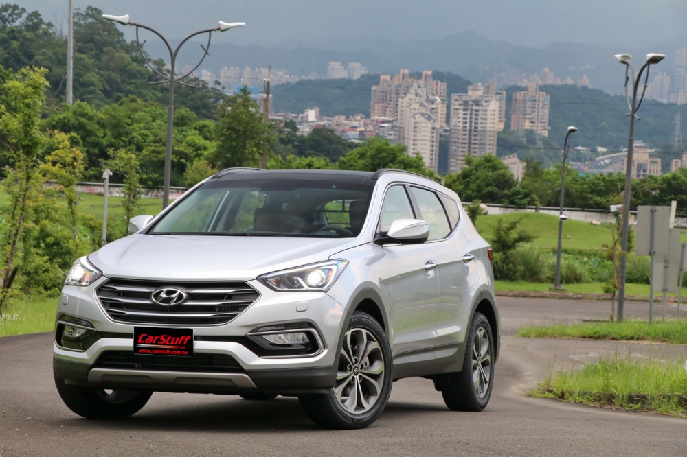 鐵漢柔情唯有親身體驗，Hyundai Santa Fe 2.2L 柴油領袖款試駕報導