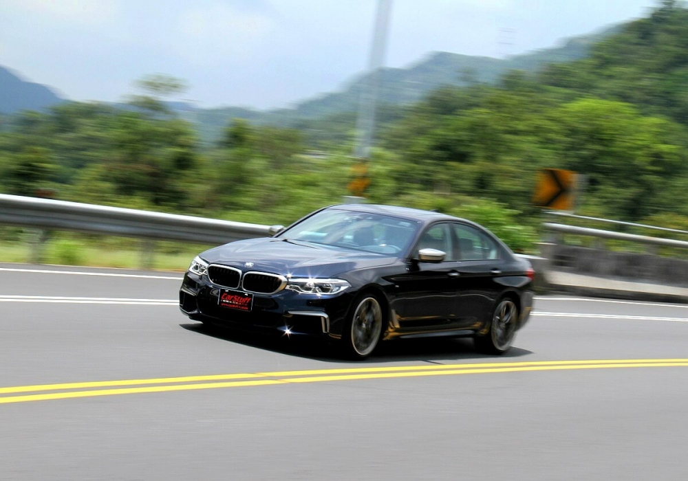 BMW新五武林至尊M550i xDrive 有機會幹掉F10 M5嗎？