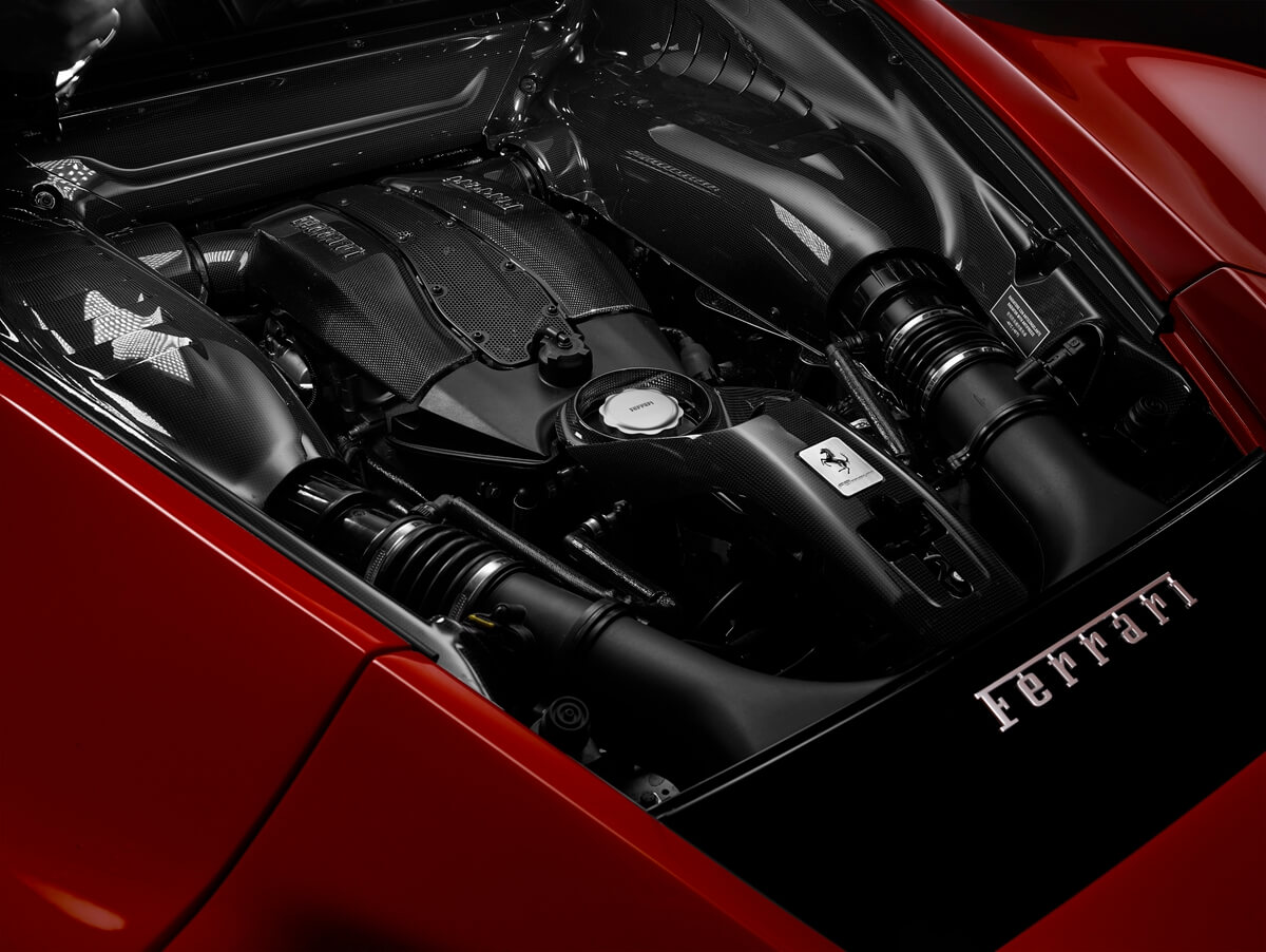 Ferrari_F8_Tributo_10.jpg