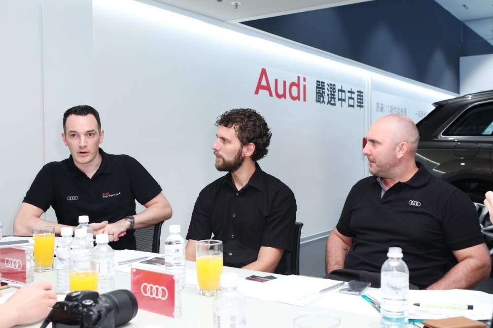 高階Audi Premium Service服務體驗，全球Fly Technician飛行技師來台服務台奧車主！精選