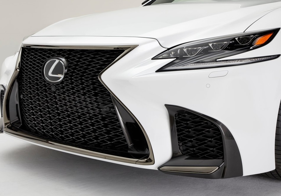 Lexus LS 500 F Sport「紐約車展」初亮相，富士賽道精神加持，性能旗艦氣勢不容忽視！