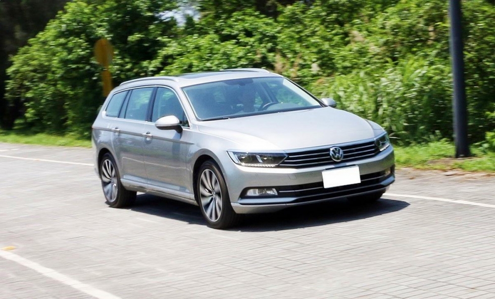 Volkswagen Passat Variant 400TDI，內斂溫和卻又不失靈活的「禁區長人」！