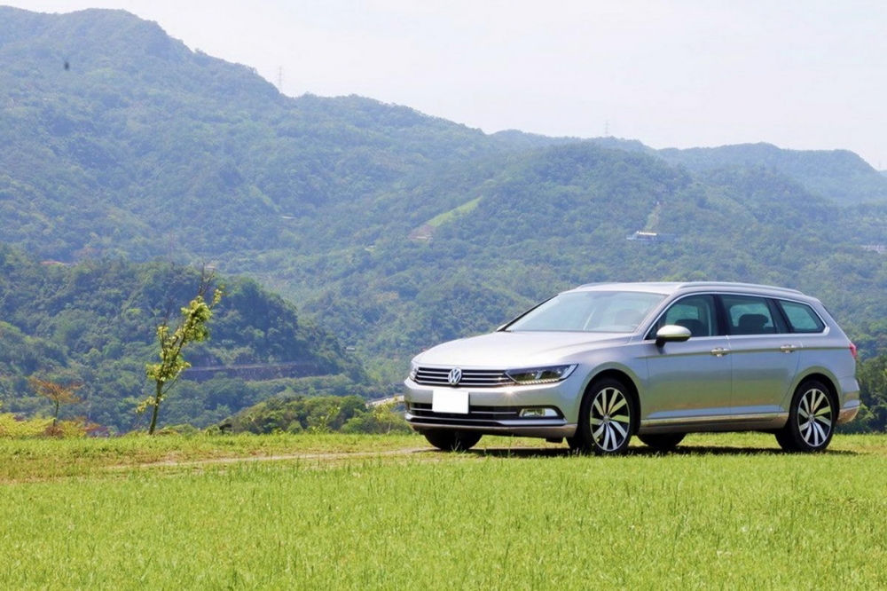 Volkswagen Passat Variant 400TDI，內斂溫和卻又不失靈活的「禁區長人」！