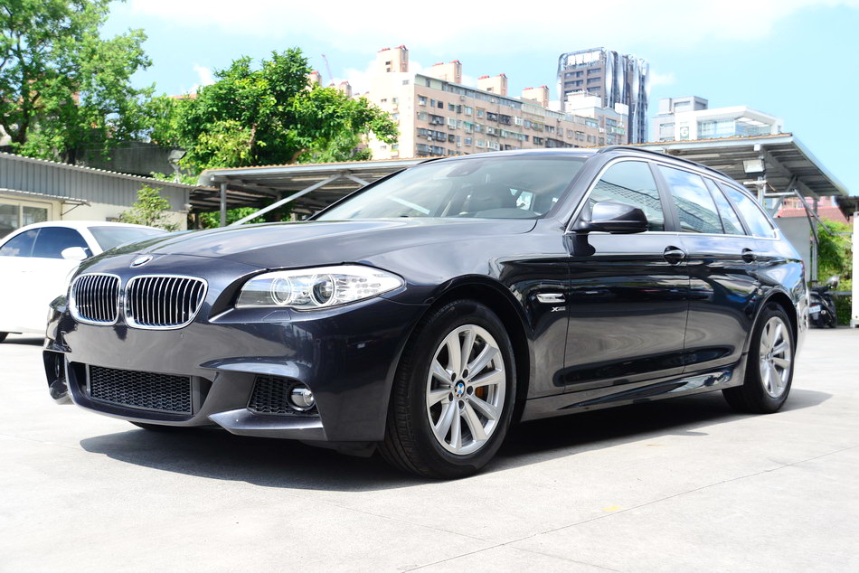 大隻「熱血爸」標配！BMW F11 535i Touring外匯中古行情剖析，寬敞舒適又「破三百匹」.........