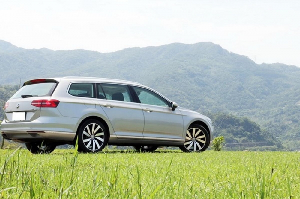 Volkswagen Passat Variant 400TDI，內斂溫和卻又不失靈活的「禁區長人」！