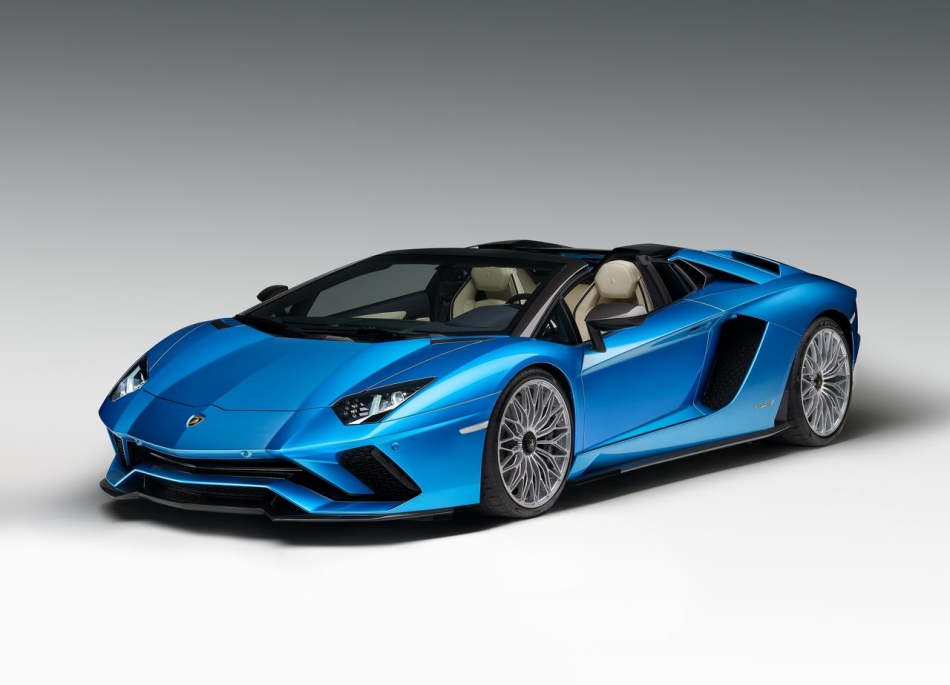 新「上空」大牛 Lamborghini Aventador S Roadster 登場！0~100km/h 只要 3 秒，極速上看 350km/h！