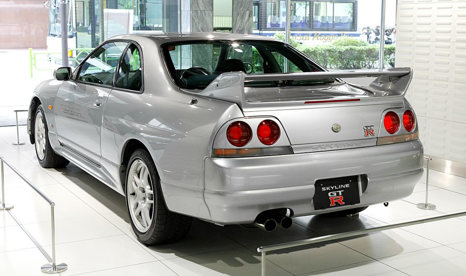 Nissan Skyline R33 GT-R走私入美遭海關查獲！經典東瀛戰神恐難逃過銷毀命運