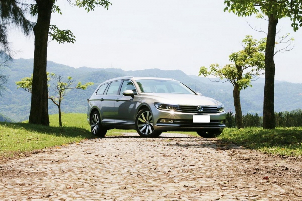 Volkswagen Passat Variant 400TDI，內斂溫和卻又不失靈活的「禁區長人」！