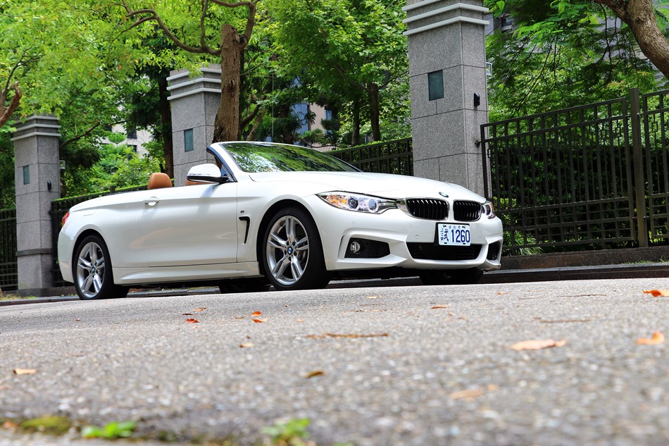 高調過頭，便為格調！讓BMW 430i Convertible放膽開篷吧！