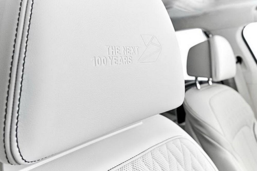 「旗艦」王者降臨，全球限量「100輛」BMW Individual 7-Series「THE NEXT 100 YEARS」百年紀念款登場！