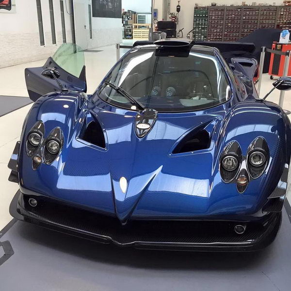 「風之子」依舊健在！Pagani Zonda「760 MD Edition」特製新式樣曝光，Blue Carbon「藍碳纖」超級養眼