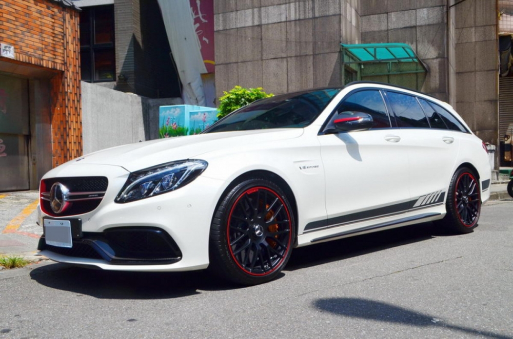 503hp的超強旅行車 全台第一輛mercedes Amg C63 S Estate Edition 1 現身 C63旗艦果然不同凡響 Yahoo奇摩 汽車機車