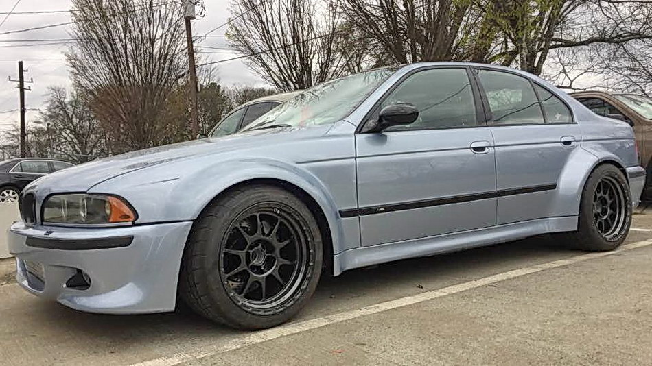 BMW E39 M5驚人「牛心版」！最新「七代M5」也得閃邊靠（內附動態影片）