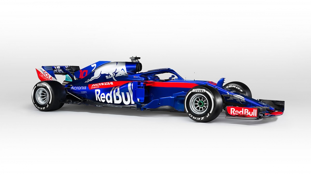 Toro Rosso車隊於巴塞隆納推出新車STR13