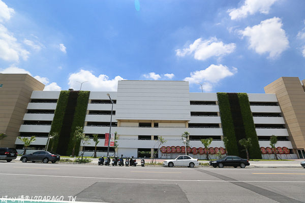 台中 北屯 洲際棒球文創園區 迷你蛋卻有大空間 還有棒球故事館 假日市集 好新鮮 Yahoo奇摩旅遊