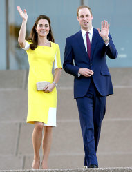 Kate Middleton, Prince William, Wiggling Prince George Arrive in Sydney, Australia: Adorable Pictures!