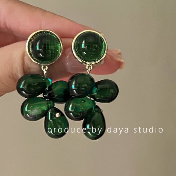 耳環法式浪漫綠色葡萄琉璃仙氣復古香港輕奢高級感耳釘
